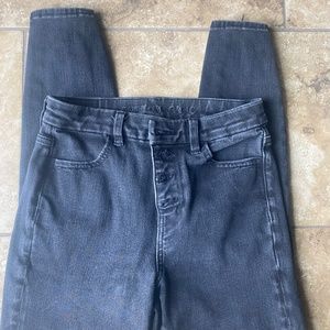 American Eagle Size 4 Skinny
